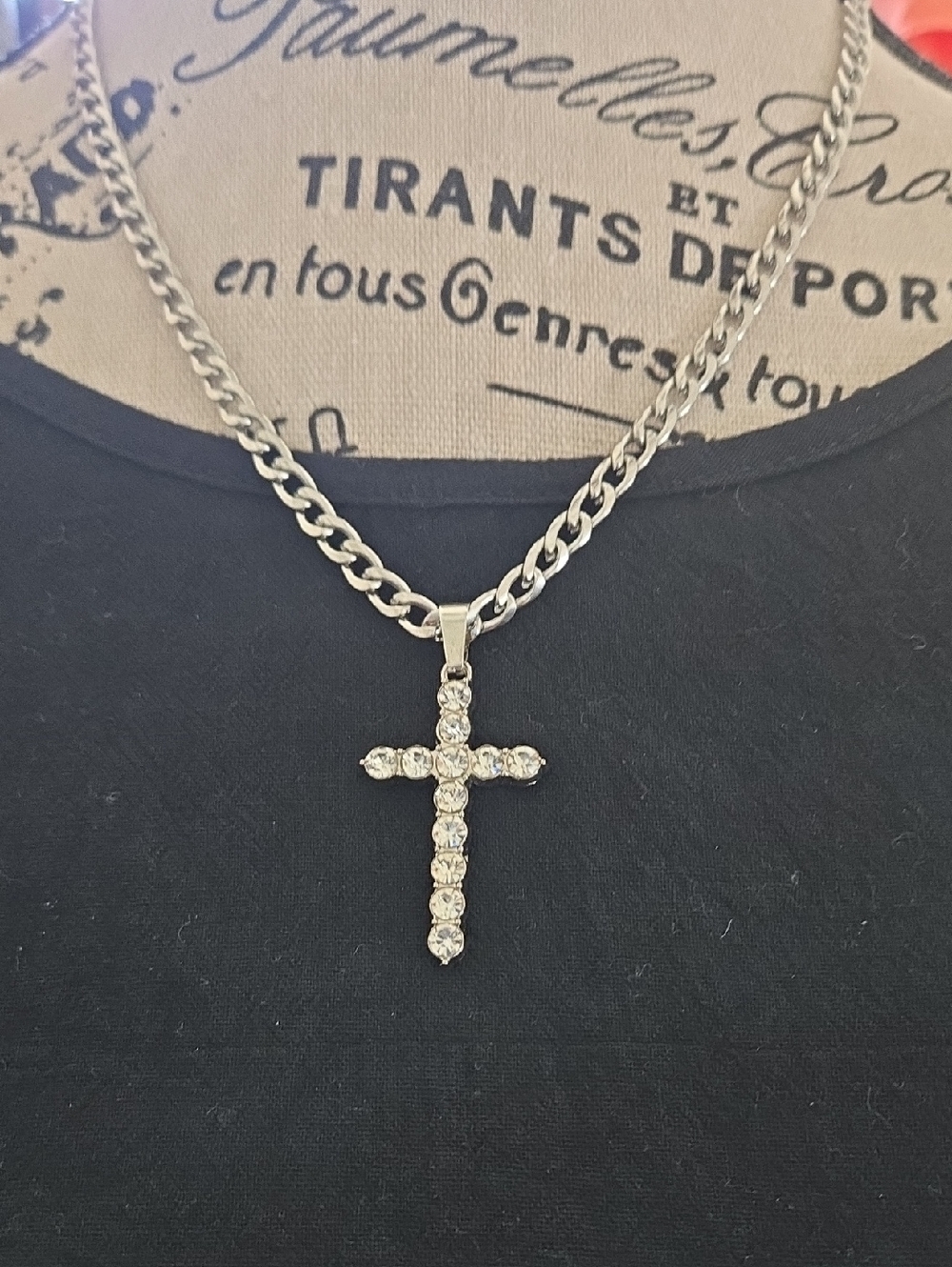 Silver Jewelled Crystal Large Cross Pendant Necklace. New..Designer LOOK 4 LESS